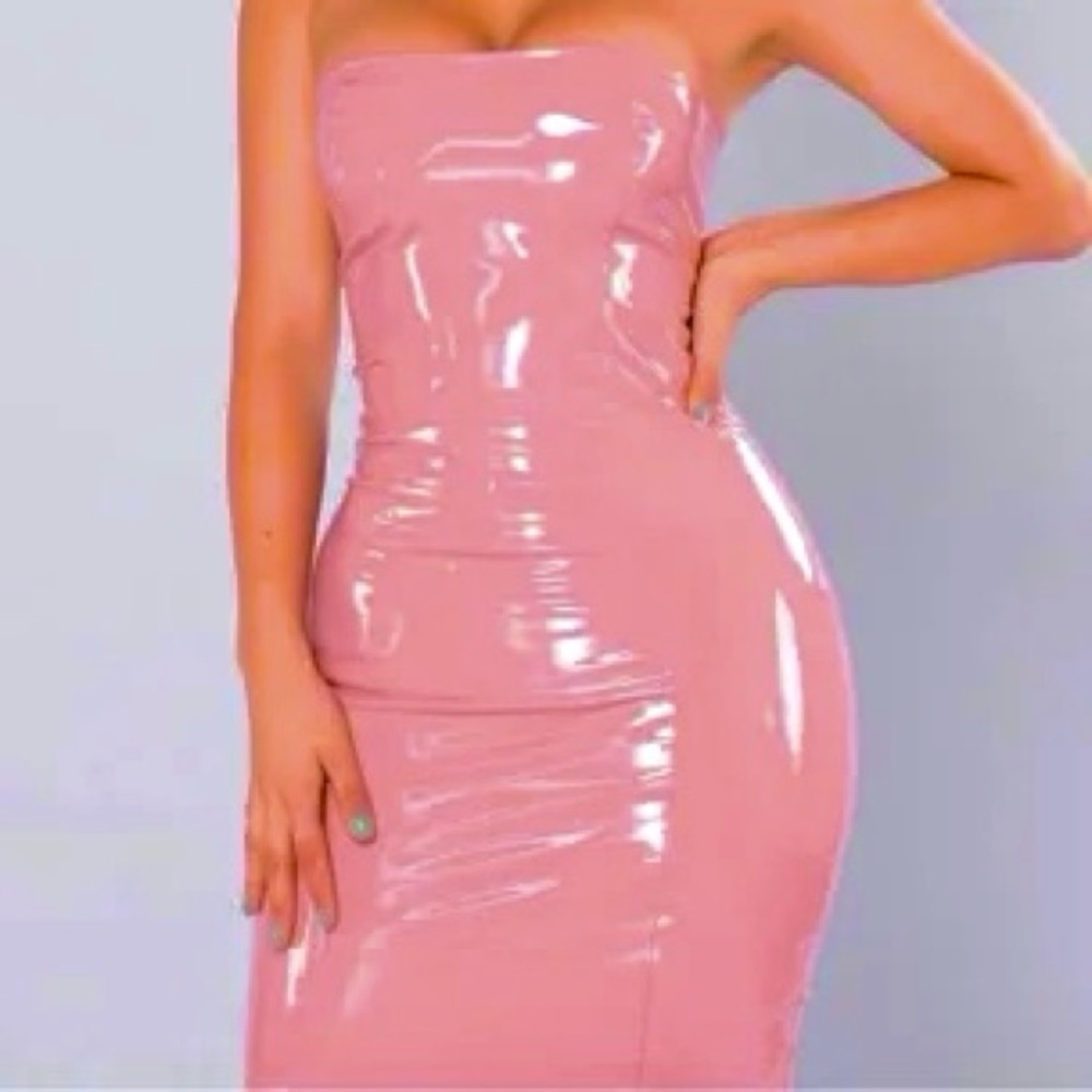🫦 Strapless Pink Bodycon Dress